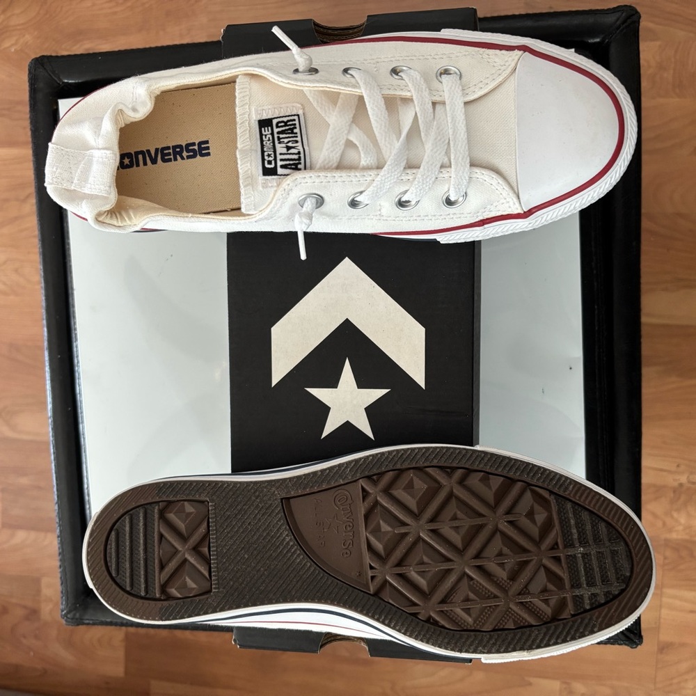 New Converse Ladies Canvas, Size 10.5